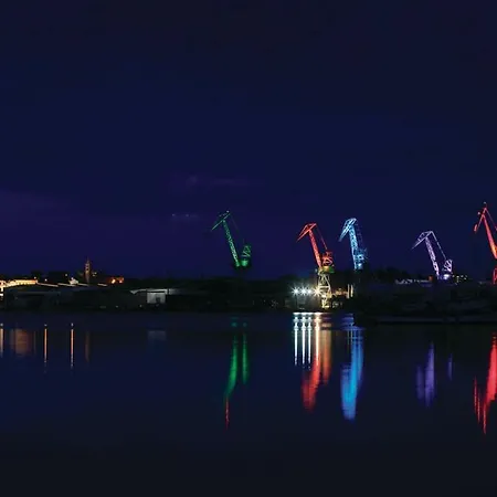 公寓 Large Specious 普拉