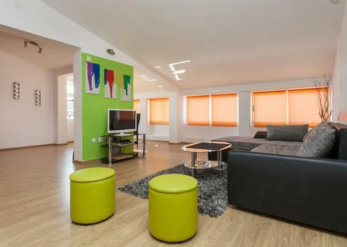 Large Specious Διαμέρισμα Πούλα