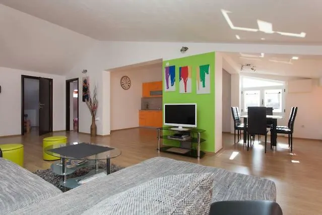Large Specious Apartment